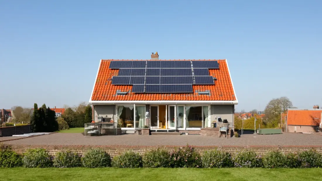 Zonnepanelen aanschaffen 2026: nog de moeite waard?