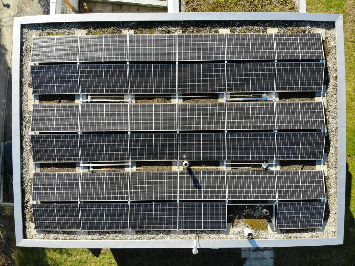 Zonnepanelen Plat Dak Eigenverbruik: Maximaal Benutten