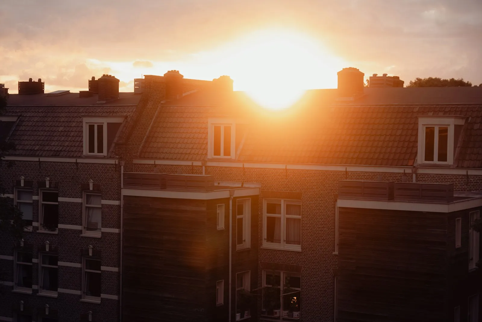 Zonnepanelen: wanneer terugleveren of zelf verbruiken?